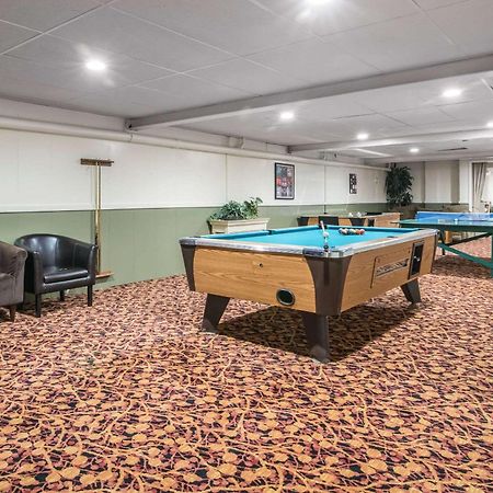 Tiltonlodge Inn & Suites Екстер'єр фото