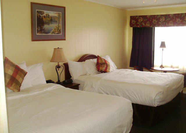 Tiltonlodge Inn & Suites Екстер'єр фото